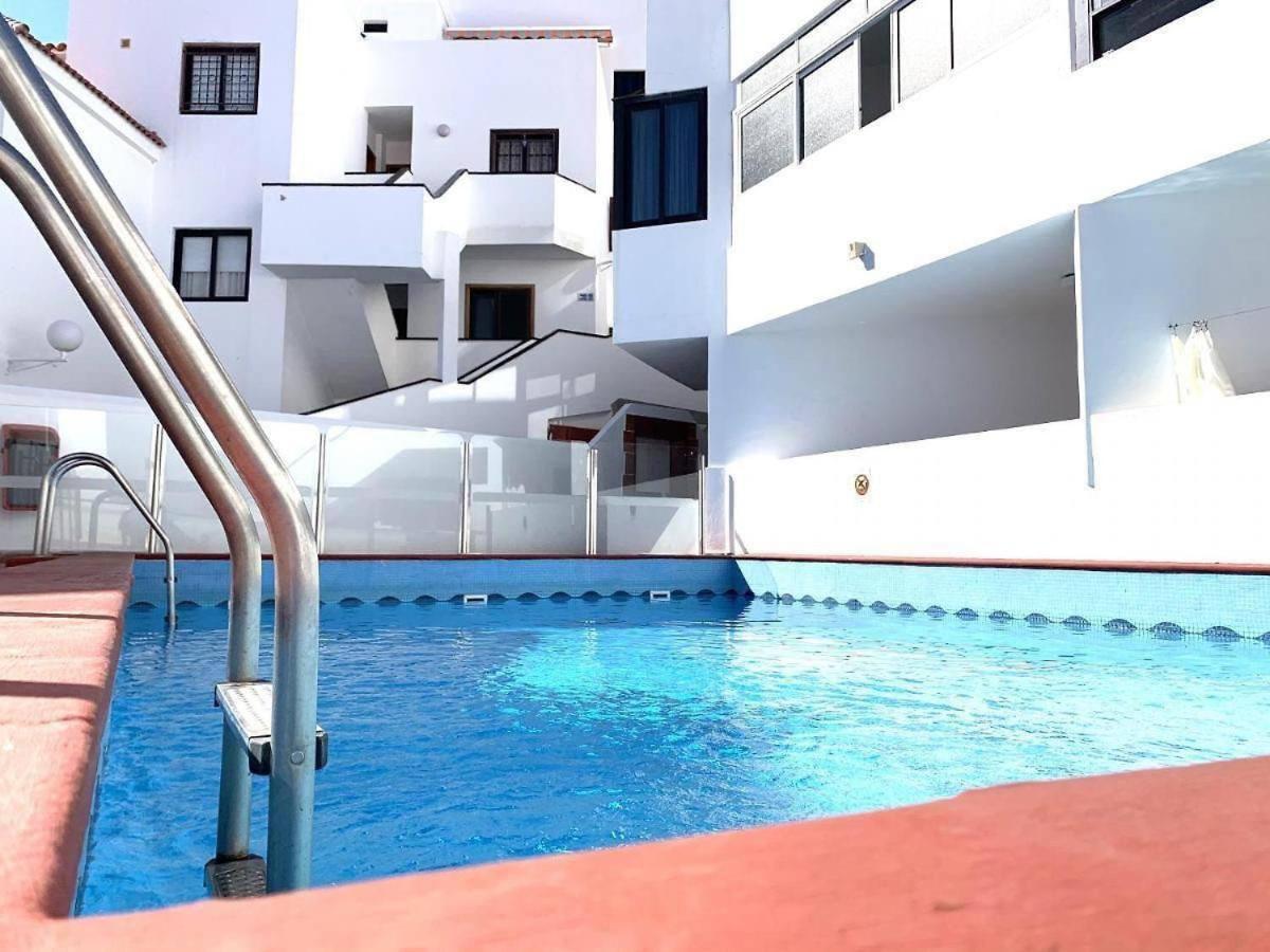 Apartment Near The Ocean 阿罗纳 外观 照片